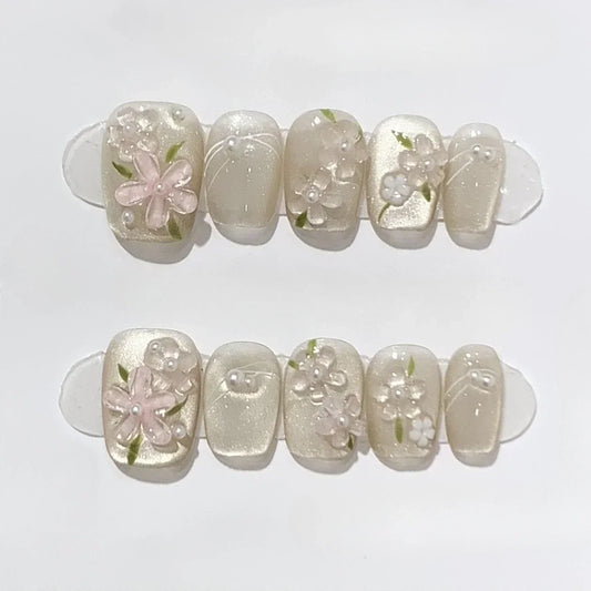 Bloom Ballet Cat-Eye Nails